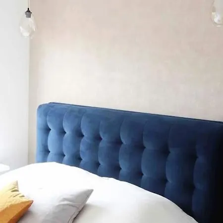 Apartment Center Close To Station *
