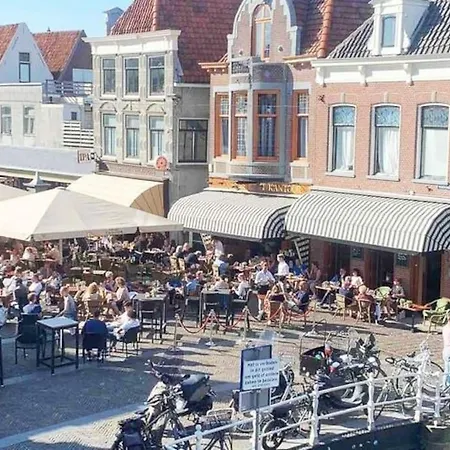 Center Close To Station