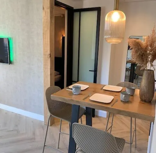 Center Close To Station Apartman