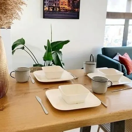 Center Close To Station