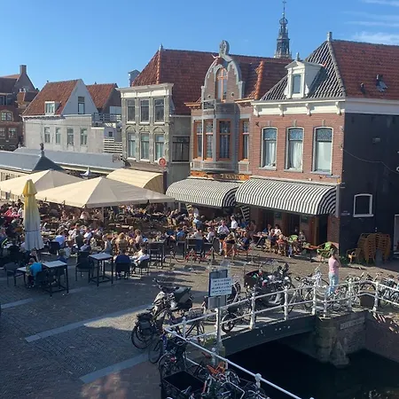 Center Close To Station אלקמאר